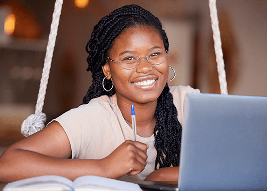 Student studying for online business administration certificate